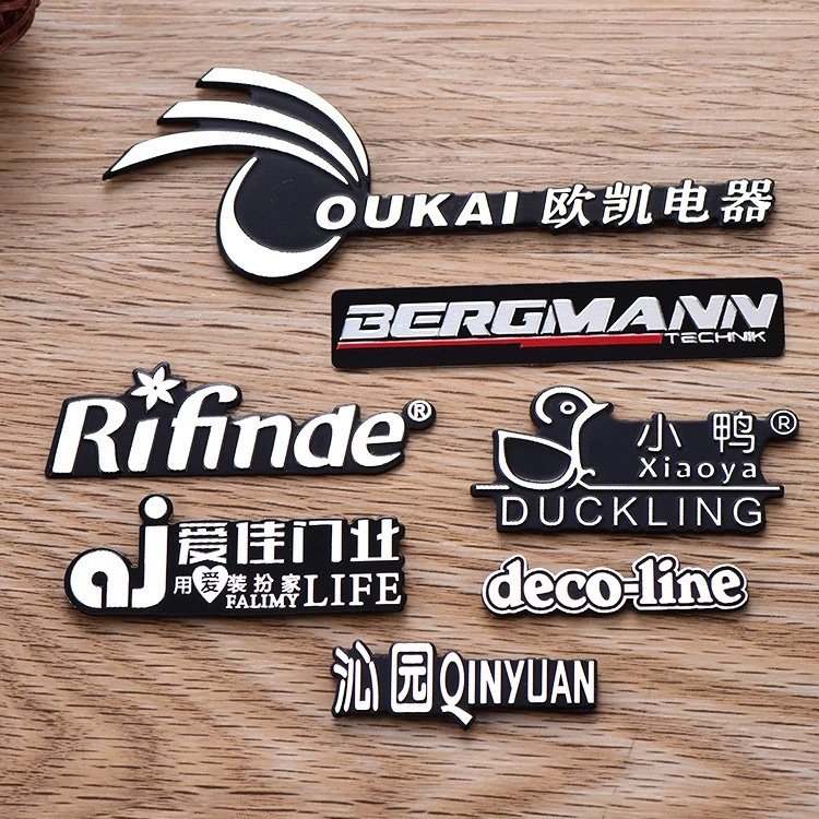 custom engraved metal tags